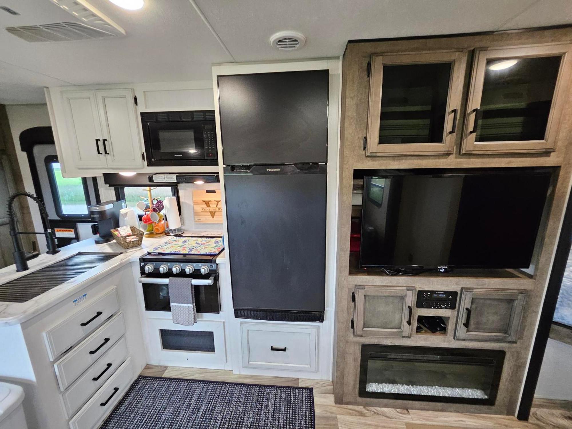 Hailey'S Beach-N-Bay Rv Resort Gilchrist Экстерьер фото