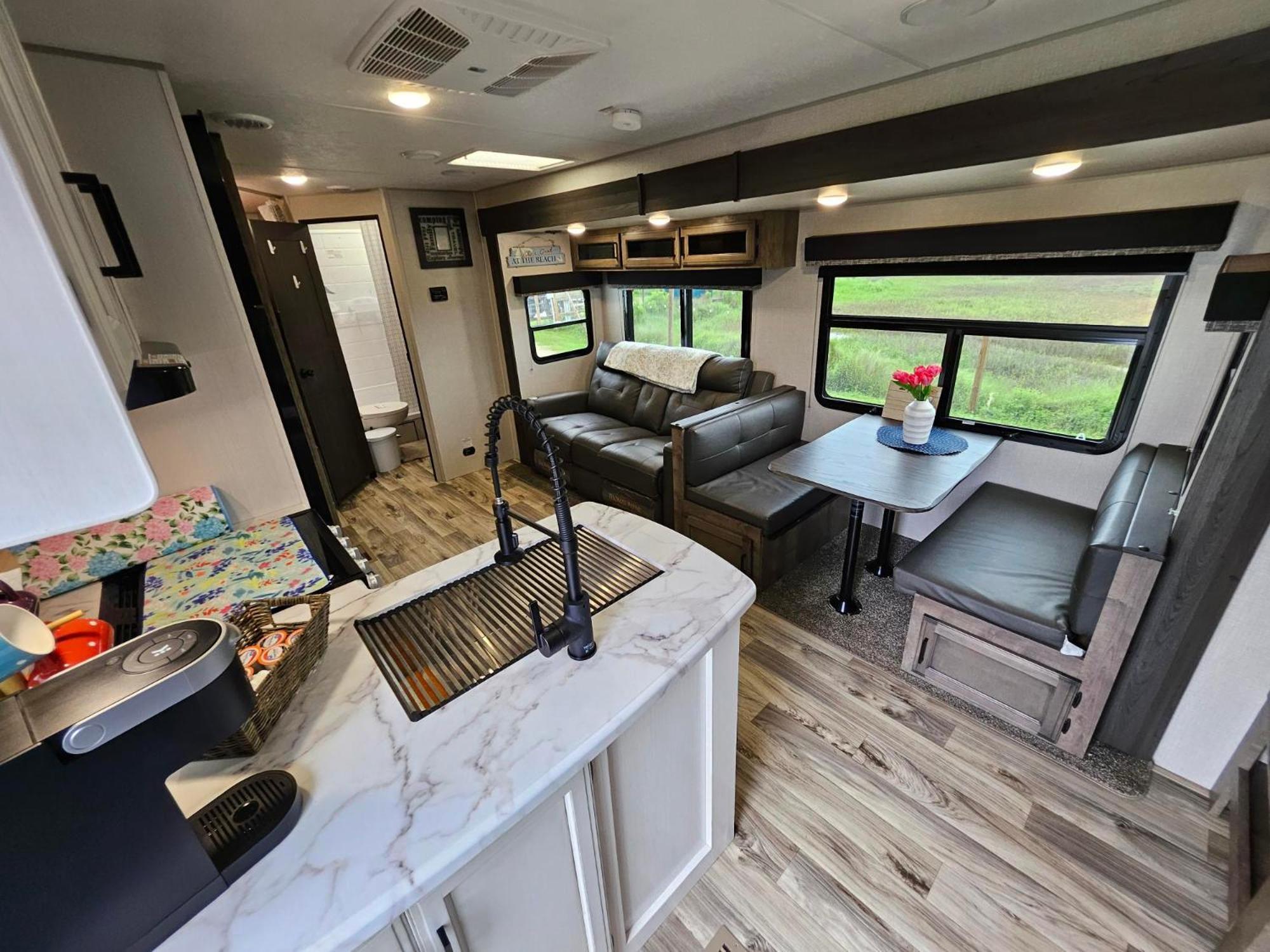 Hailey'S Beach-N-Bay Rv Resort Gilchrist Экстерьер фото