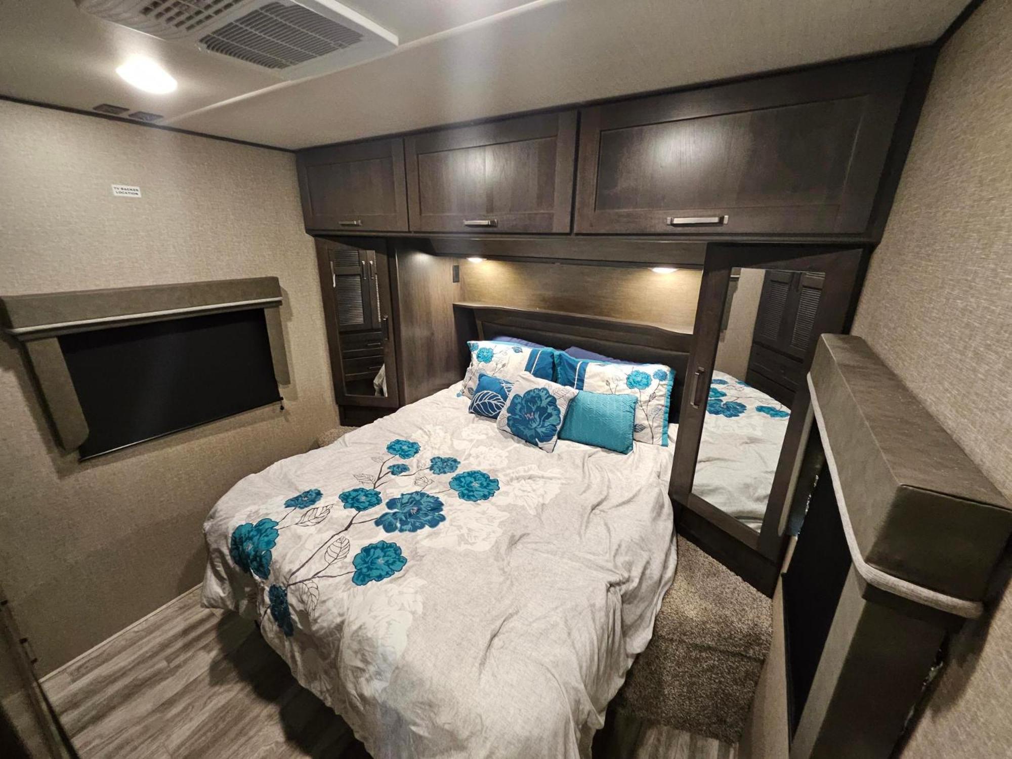 Hailey'S Beach-N-Bay Rv Resort Gilchrist Экстерьер фото
