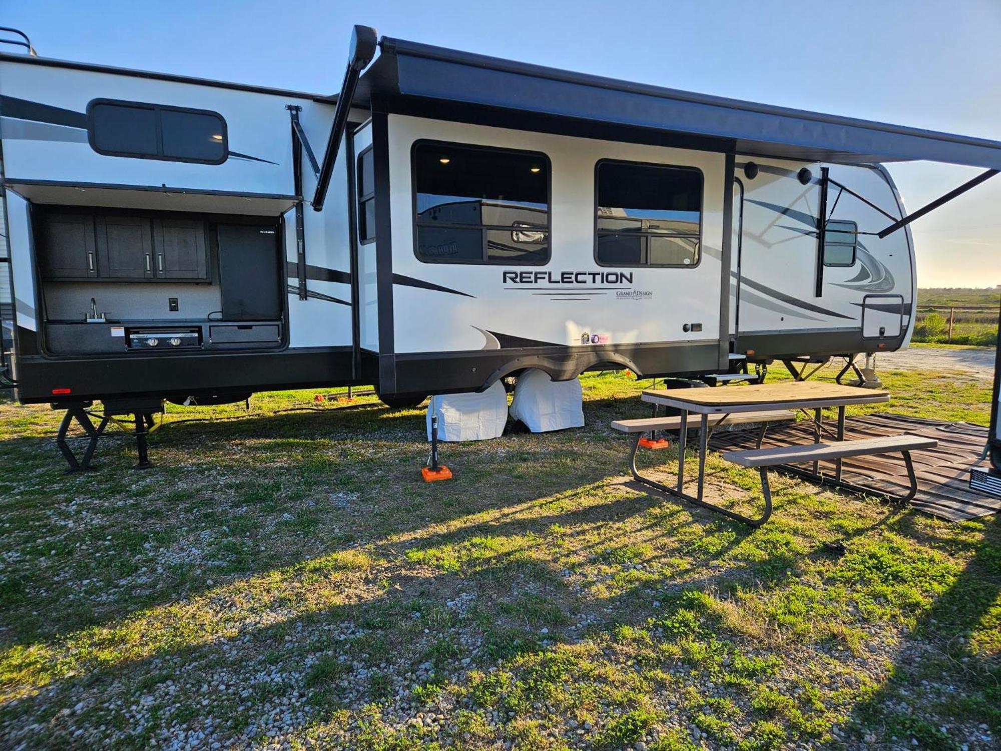 Hailey'S Beach-N-Bay Rv Resort Gilchrist Экстерьер фото