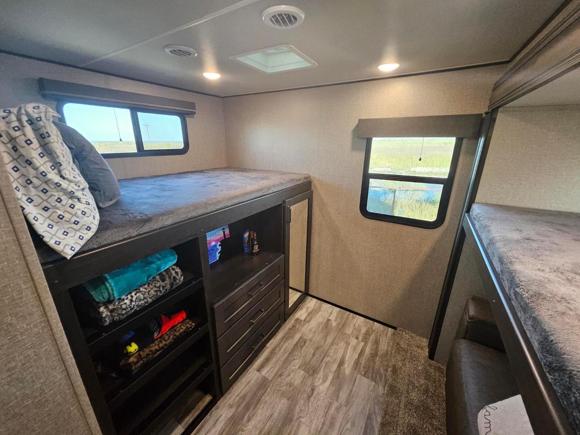 Hailey'S Beach-N-Bay Rv Resort Gilchrist Экстерьер фото