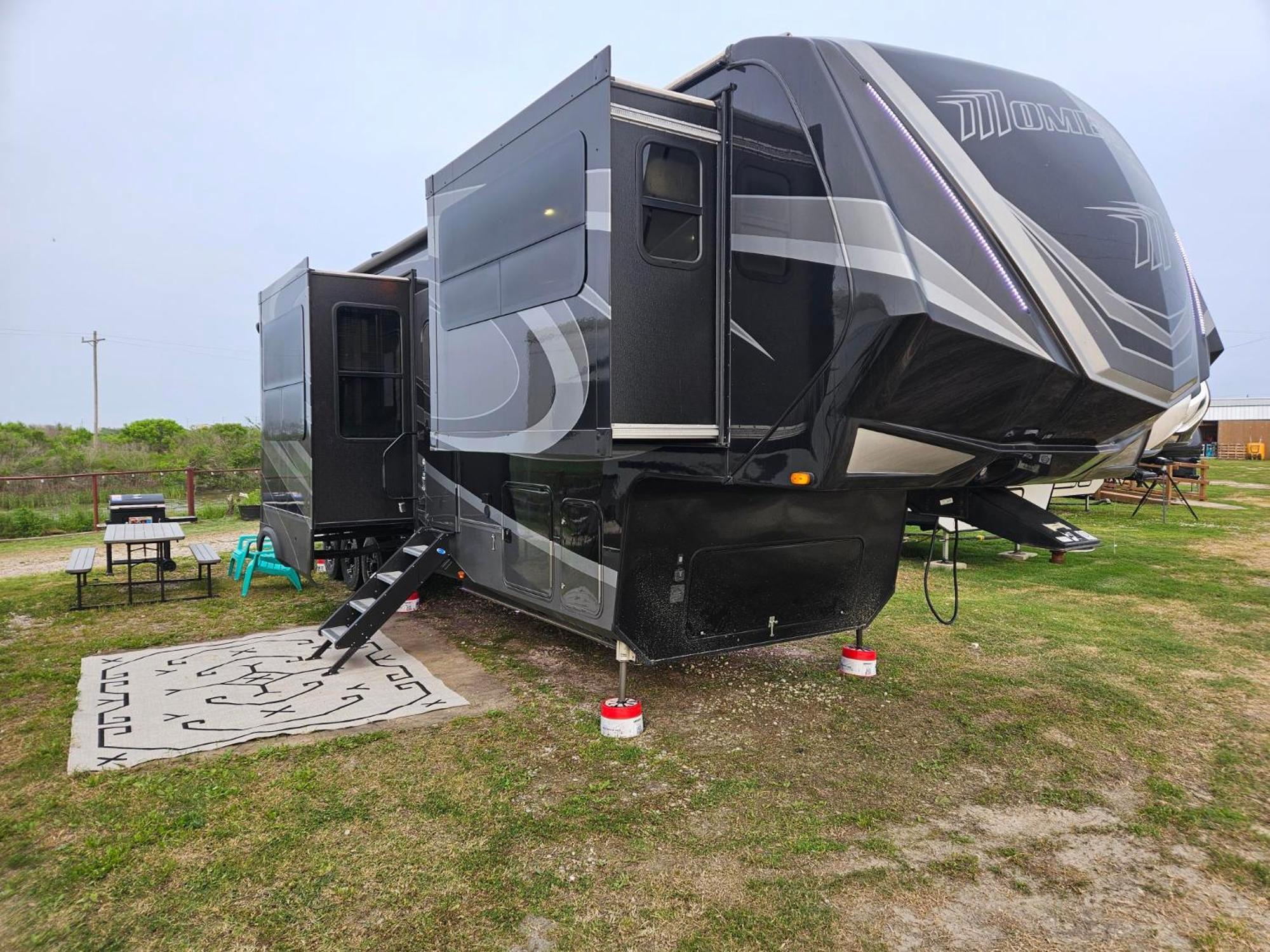 Hailey'S Beach-N-Bay Rv Resort Gilchrist Экстерьер фото