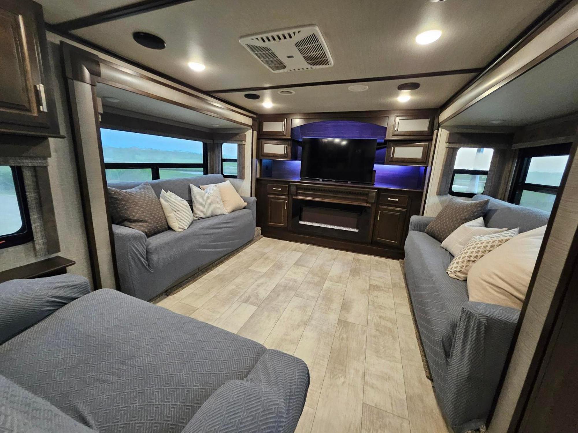 Hailey'S Beach-N-Bay Rv Resort Gilchrist Экстерьер фото