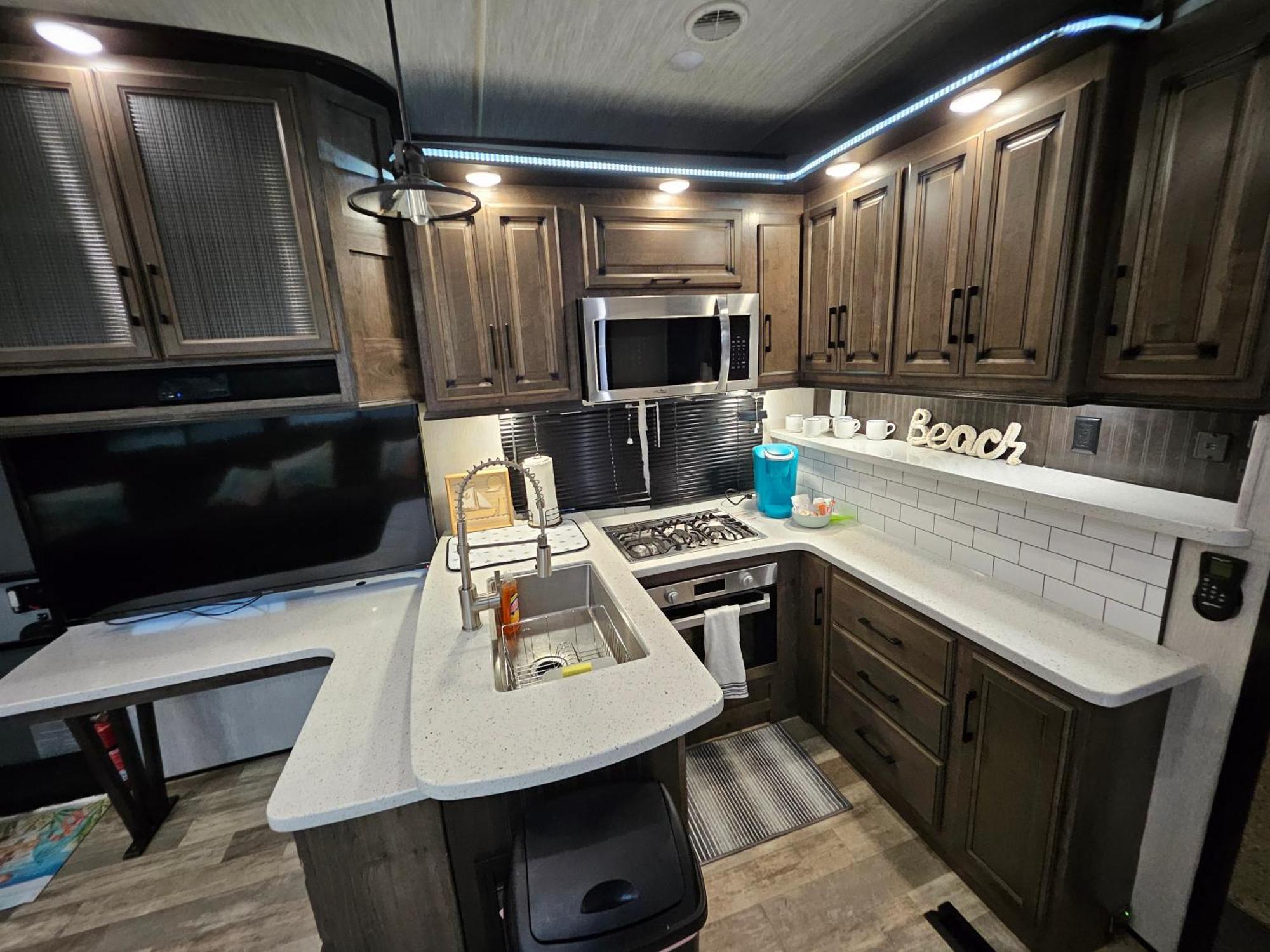 Hailey'S Beach-N-Bay Rv Resort Gilchrist Экстерьер фото