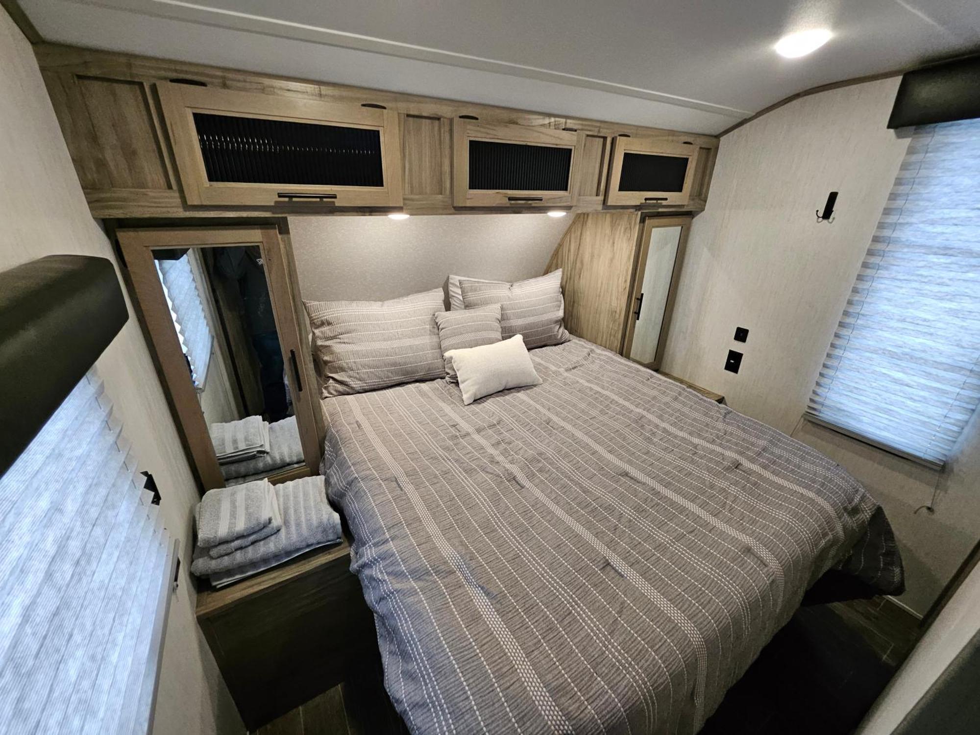 Hailey'S Beach-N-Bay Rv Resort Gilchrist Экстерьер фото